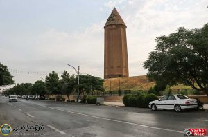 3 1 300x198 - برج آزادی (گنبد قابوس) اسیر گیاهان هرز