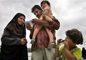 افغانستان 300x209 - تکلیف اقامت یا اخراج ۲میلیون و ۲۰۰ هزار تبعه افغانستان، پایان مهر معلوم می‌شود