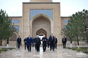ازبکستان 1 4 300x200 - رئیس جمهور ازبکستان: هدف نهایی اصلاحات، افزایش رفاه مردم است