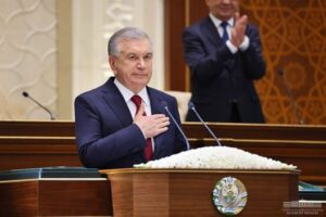 ازبکستان 3 1 300x200 - «شوکت میرضیایف» رئیس جمهور ازبکستان سوگند یاد کرد + تصاویر