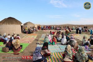 8 زوج ترکمن پیخی حاجی سعادت نژاد 16 300x200 - آغاز زندگی 8 زوج ترکمن با برگزاری آداب و رسوم سنتی+گزارش تصویری