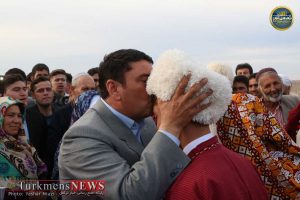 8 زوج ترکمن پیخی حاجی سعادت نژاد 58 300x200 - آغاز زندگی 8 زوج ترکمن با برگزاری آداب و رسوم سنتی+گزارش تصویری