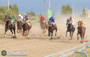 بندرترکمن 4 300x192 - گزارش تصویری هفته سوم مسابقات اسبدوانی تابستانی شهرستان ترکمن