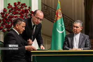 ایران و ترکمنستان 5 300x200 - گزارش تصویری: دیدار رییس شورای مصلحت ترکمنستان با رئیس جمهور