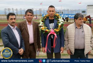 سالمی ترکمن نیوز 5 300x202 - استقبال از نایب‌ قهرمان آسیا با یک حلقه گل/ از رویارویی با تیم رژیم صهیونیست انصراف دادم