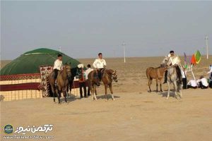 جشن نوروز3 300x200 - بهار در میان ترکمن‌ها از «نوروز کچه» تا مسابقات اسب‌دوانی+تصاویر