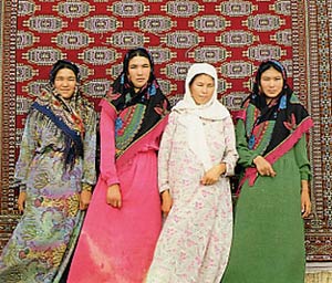دختران ترکمن - دختران ترکمن در تنگناهای سنت پدر سالاری قومی