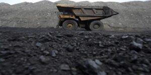 زغال 1 300x150 - عواقب پایین نگه داشتن قیمت زغال