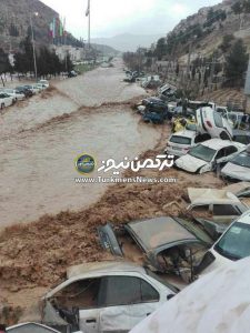 شیراز دروازه قرآن 225x300 - طغیان سیل ۲۰۰ خودرو را در دروازه قرآن شیراز با خود برد