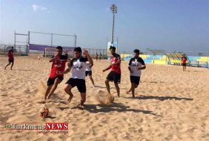 ساحلی 3 300x202 - ورزشکار بندرگزی به اردوی تیم ملی فوتبال ساحلی دعوت شد