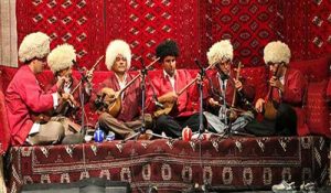ترکمن خراسان شمالی 300x175 - روایتگری فرهنگ و تاریخ با پوشاک سنتی قوم ترکمن خراسان شمالی