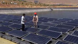خورشیدی شناور ایران 300x169 - نخستین نیروگاه خورشیدی شناور ایران، در مهاباد تاسیس شد