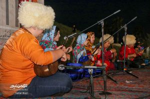 میراث معنوی ادبیات و موسیقی 9 300x199 - همایش میراث معنوی ادبیات و موسیقی ترکمن برگزار شد+عکس