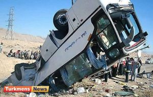 اتوبوس 300x191 - 20 مسافر در واژگونی اتوبوس تهران-کلاله جان باختند+ اسامی جانباختگان