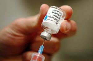 آنفولانزا 1 300x198 - چه زمانی بهتر است واکسن آنفلوآنزا را تزریق کنیم؟