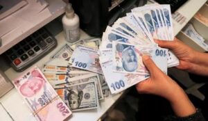 پول ترکیه 300x174 - ارزش پول ترکیه به پایین ترین رقم در طول ۲۱ سال گذشته رسید