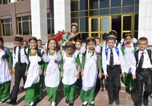 1396101009593114912937324 300x209 - اقدامات گسترده ترکمنستان برای تقویت زبان ملی
