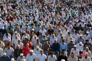 8 32 TN 76 300x200 - نماز عید سعید قربان در عیدگاه اهل سنت گنبد کاووس برگزار شد/گزارش تصویری