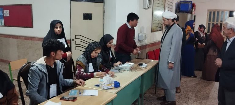 8 63 768x346 - حضور پرشور ترکمن‌های علی‌آباد کتول پای صندوق رای