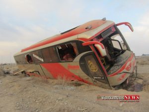 Bus 10Sh 300x225 - واژگونی اتوبوس دانش آموزان هرمزگانی 12 کشته برجا گذاشت