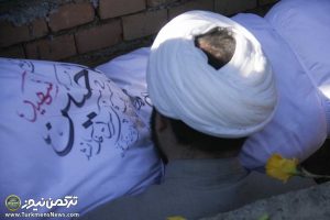 IMG 8624 300x200 - گزارش تصویری مراسم تشییع و خاکسپاری پیکر پاک دو شهید گمنام دوران دفاع مقدس