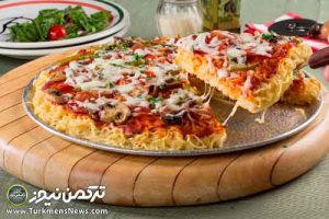 noodles pizza 300x200 - پیتزا نودل، جدیدترین پیتزایی که می توانید بدون فر درست کنید