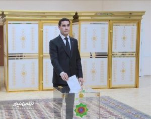4 300x236 - Berdimuhamedow Serdar Gurbangulyýewiç Türkmenistanyň Täze Prezidenti Boldy