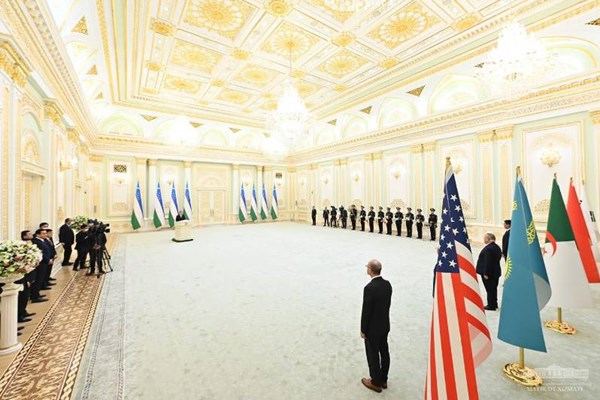 میرضیایف 17 - سیاست خارجی ازبکستان برپایه احترام متقابل به تمام کشورها است