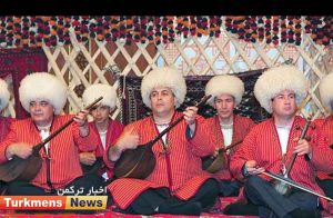 در عروسی تورکمن‌صحرا 300x196 - برگزاری مسابقه دوتار نوازی ایرانی در مازندران